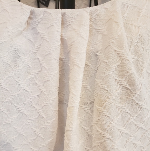 Covington Textured Blouse - Picture 3 of 4